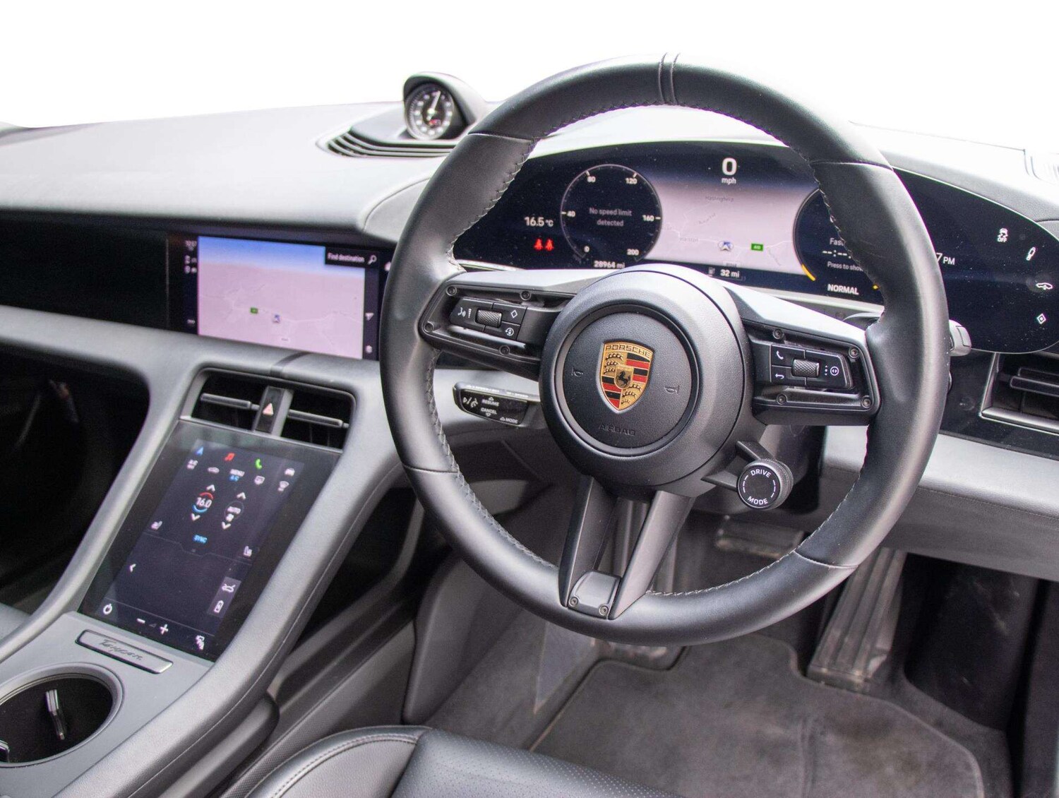 Used Porsche Taycan 2022 for sale - 77615358: Photo 9