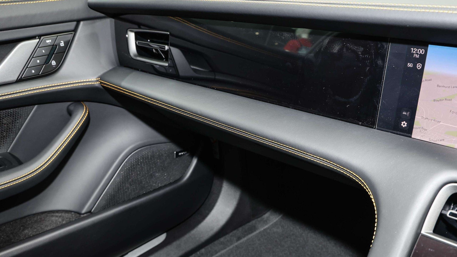 Used Porsche Taycan 2025 for sale - 76515666: Photo 23