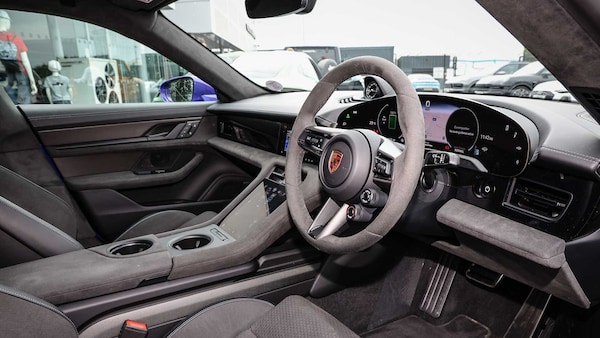 Used Porsche Taycan 2025 for sale - 75341976: Photo 10