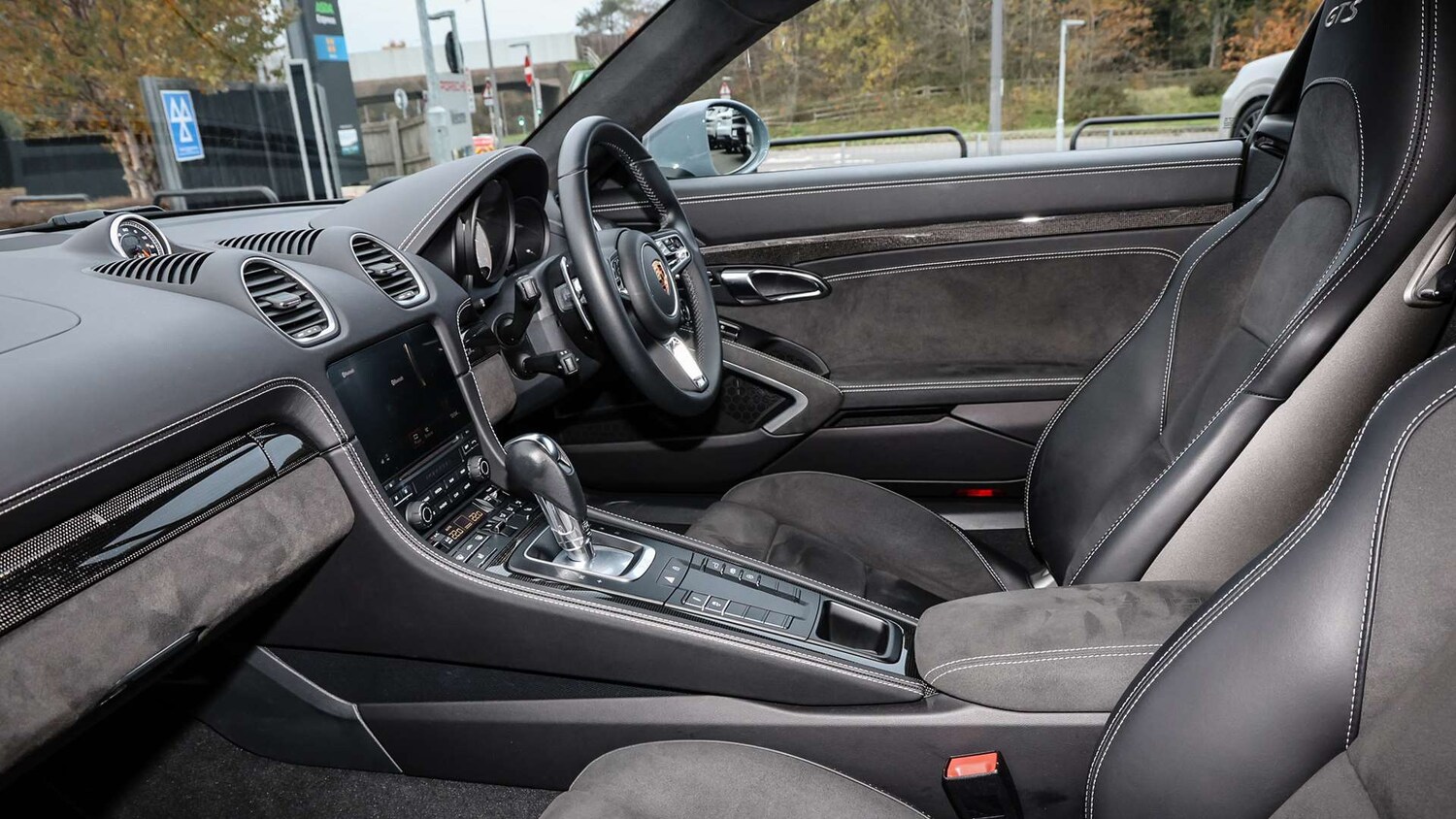 Used Porsche Cayman 2023 for sale - 76540793: Photo 11