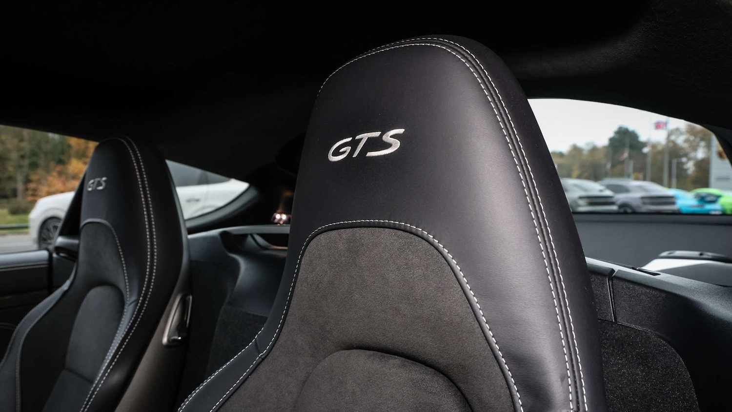 Used Porsche Cayman 2023 for sale - 76540793: Photo 15