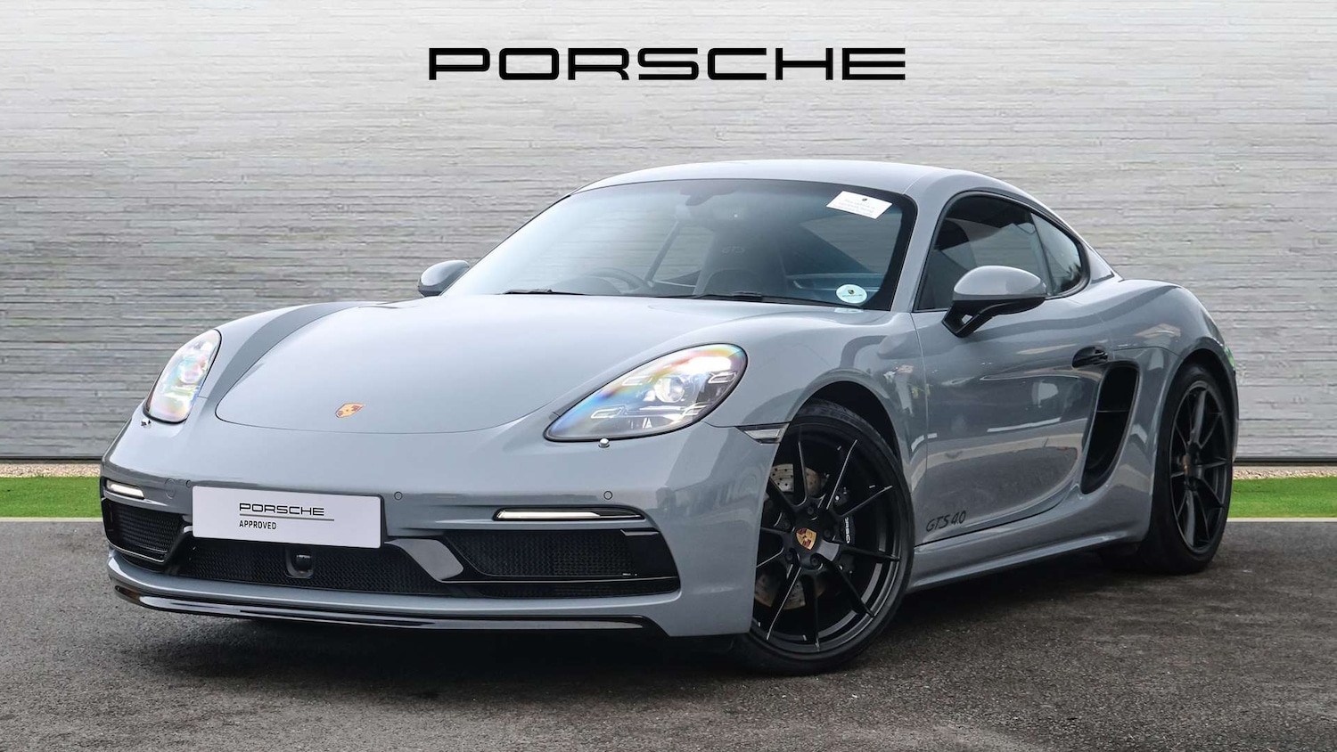 Used Porsche Cayman 2023 for sale - 76540793: Photo 2