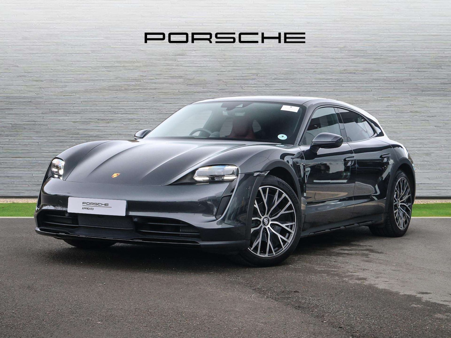 Used Porsche Taycan 2022 for sale - 76692073: Photo 2