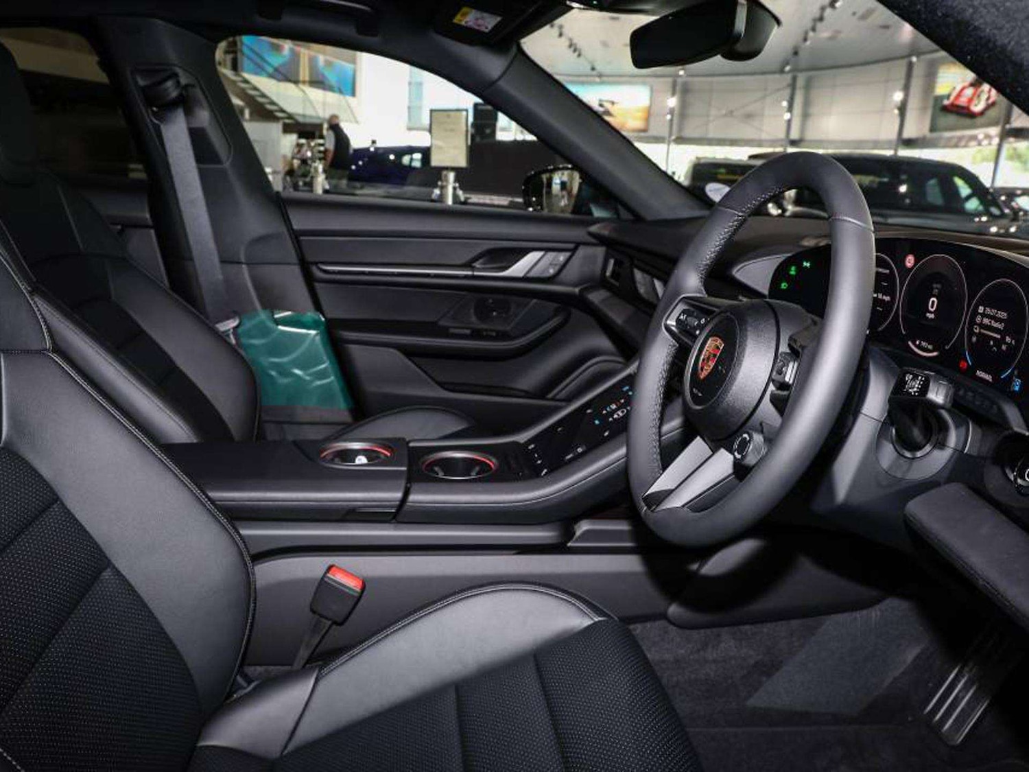 Used Porsche Taycan 2025 for sale - 76624550: Photo 11