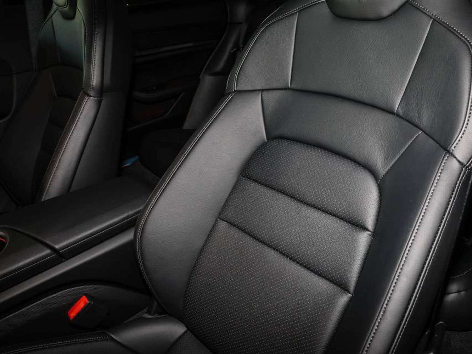 Used Porsche Taycan 2025 for sale - 76624550: Photo 14