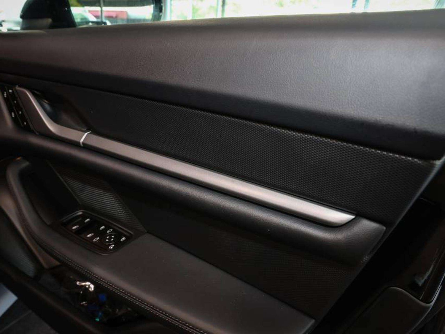 Used Porsche Taycan 2025 for sale - 76624550: Photo 23