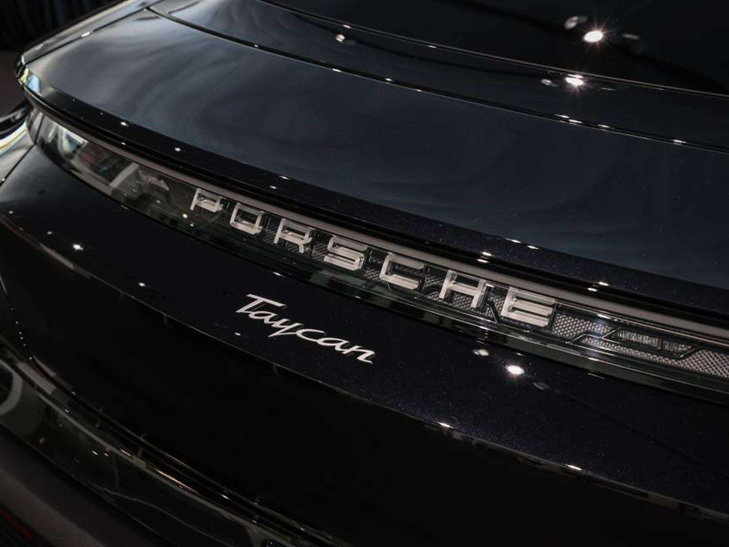 Used Porsche Taycan 2025 for sale - 76624550: Photo 25