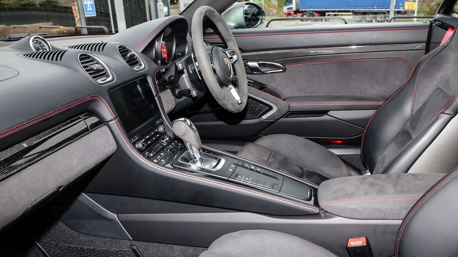 Used Porsche Other 2025 for sale - 76624579: Photo 14