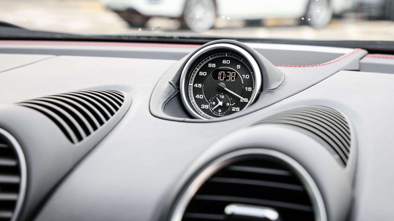 Used Porsche Other 2025 for sale - 76624579: Photo 16