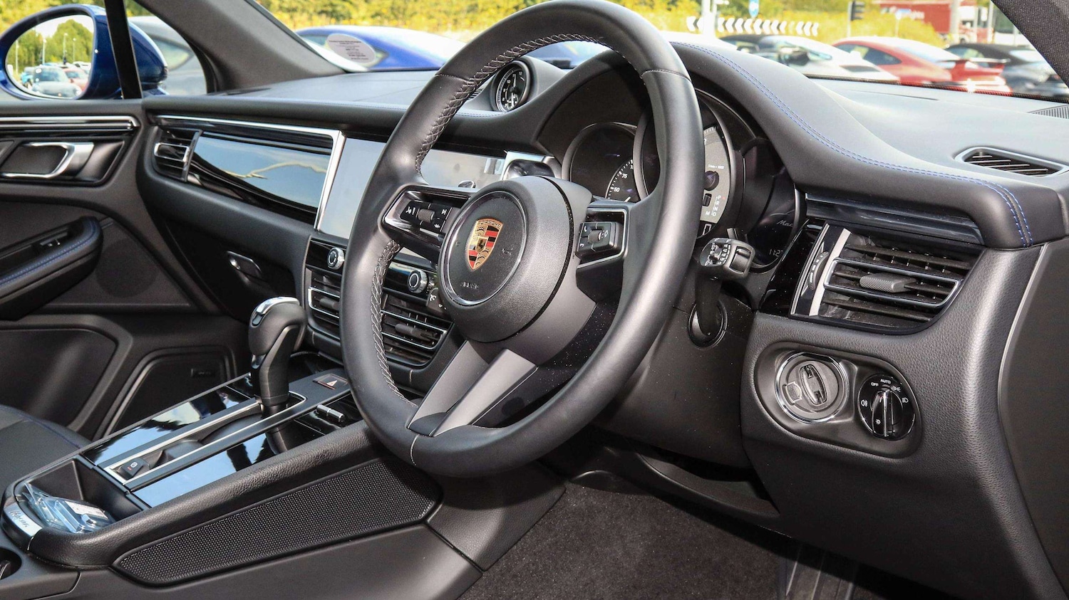 Used Porsche Macan 2023 for sale - 77913939: Photo 13