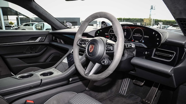 Used Porsche Taycan 2024 for sale - 75217985: Photo 12