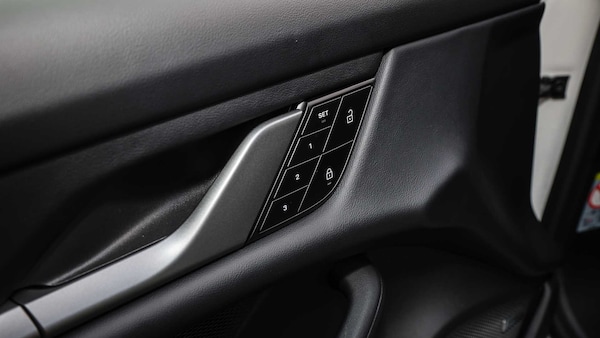 Used Porsche Taycan 2024 for sale - 75217985: Photo 26