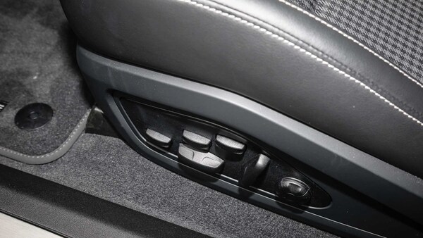 Used Porsche Taycan 2024 for sale - 75217985: Photo 28