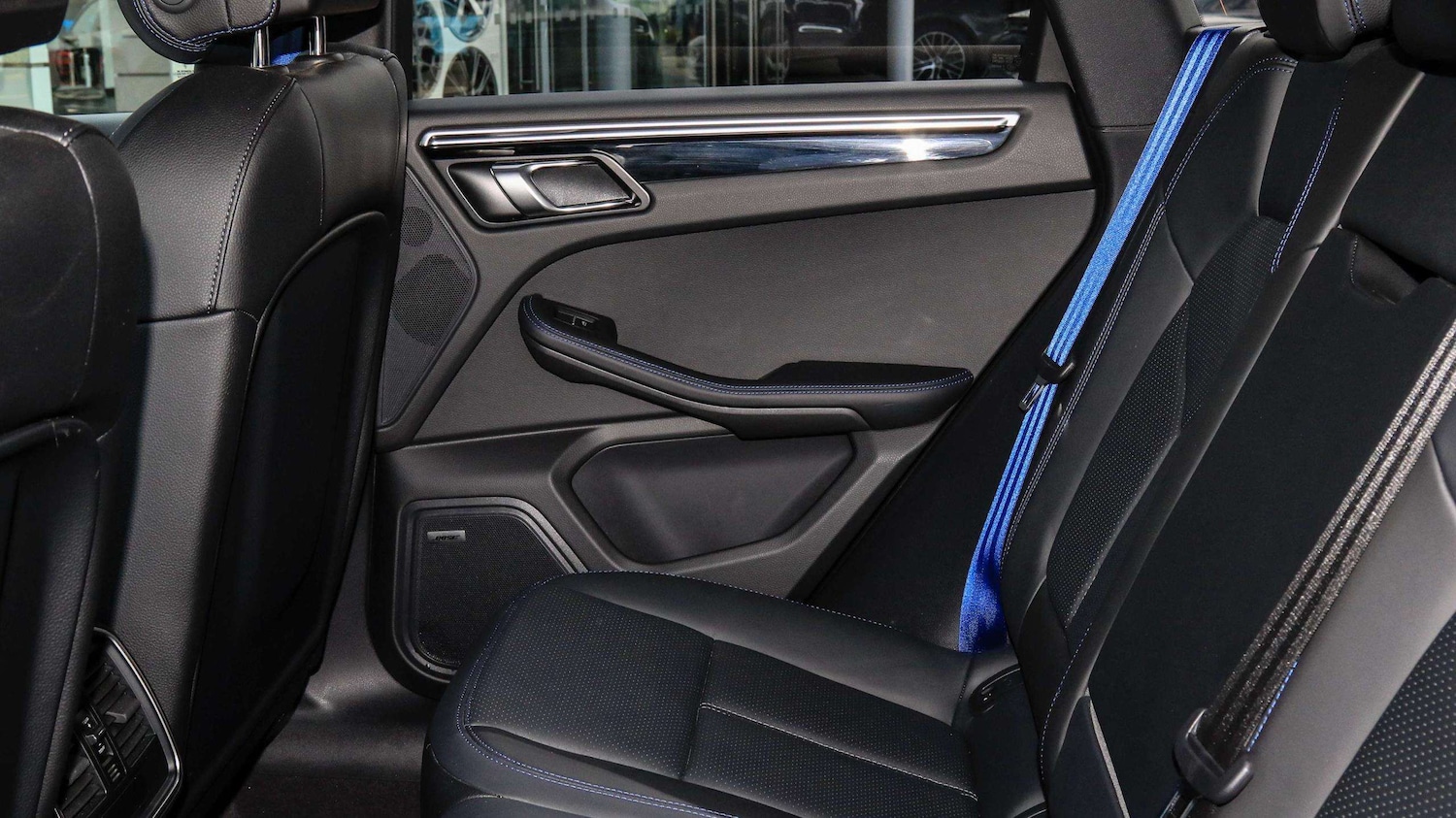 Used Porsche Macan 2023 for sale - 77000176: Photo 14