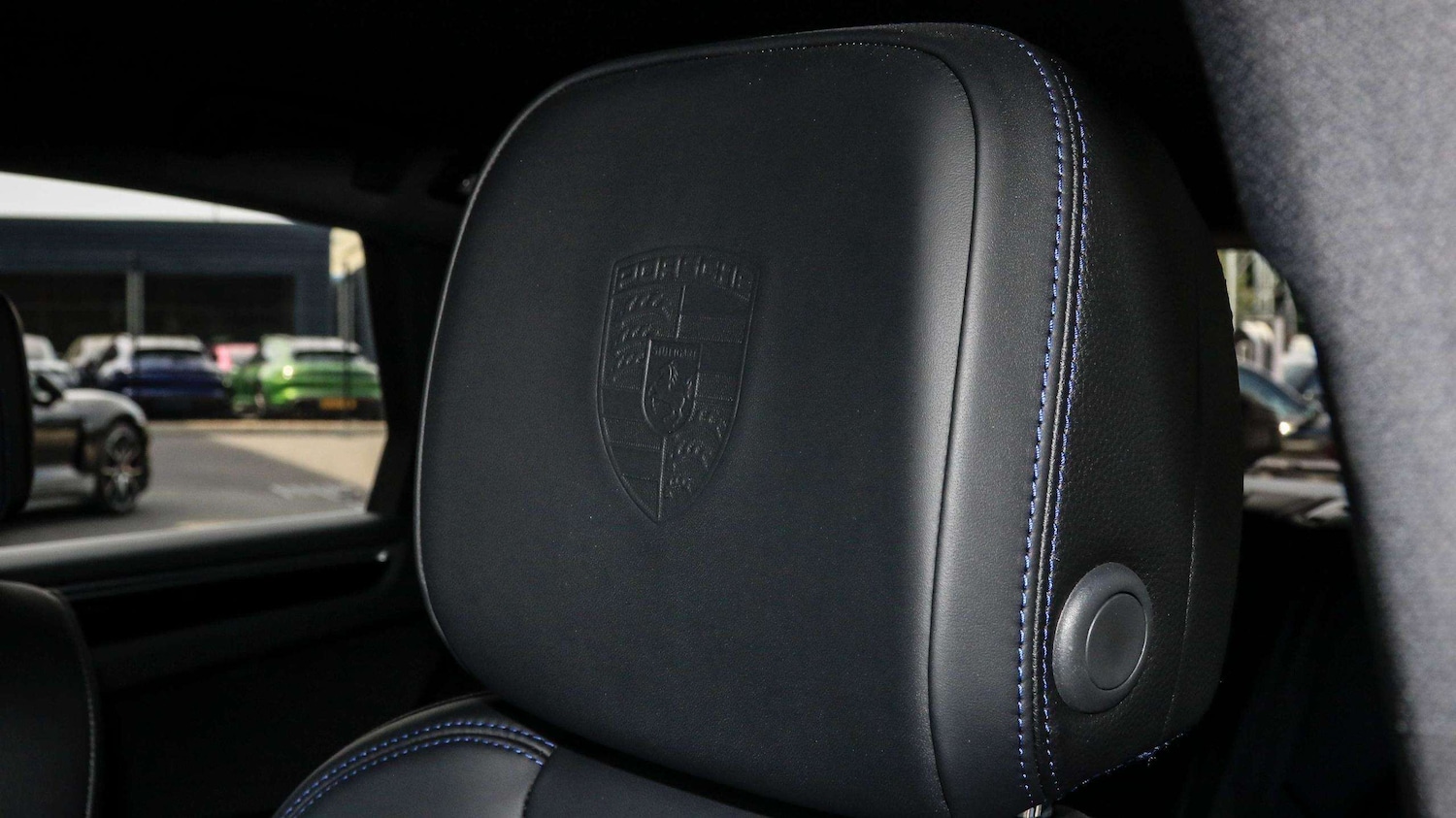 Used Porsche Macan 2023 for sale - 77000176: Photo 15