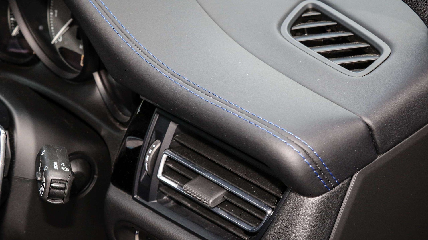 Used Porsche Macan 2023 for sale - 77000176: Photo 24