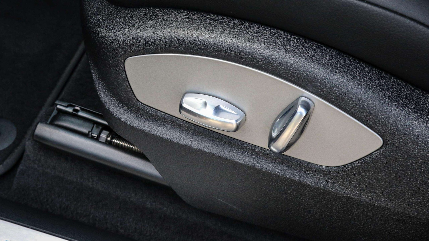 Used Porsche Macan 2023 for sale - 77000176: Photo 25