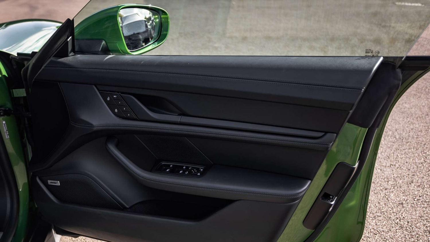 Used Porsche Taycan 2022 for sale - 76540743: Photo 15