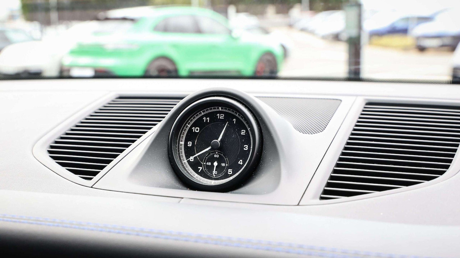 Used Porsche Macan 2024 for sale - 76732305: Photo 12