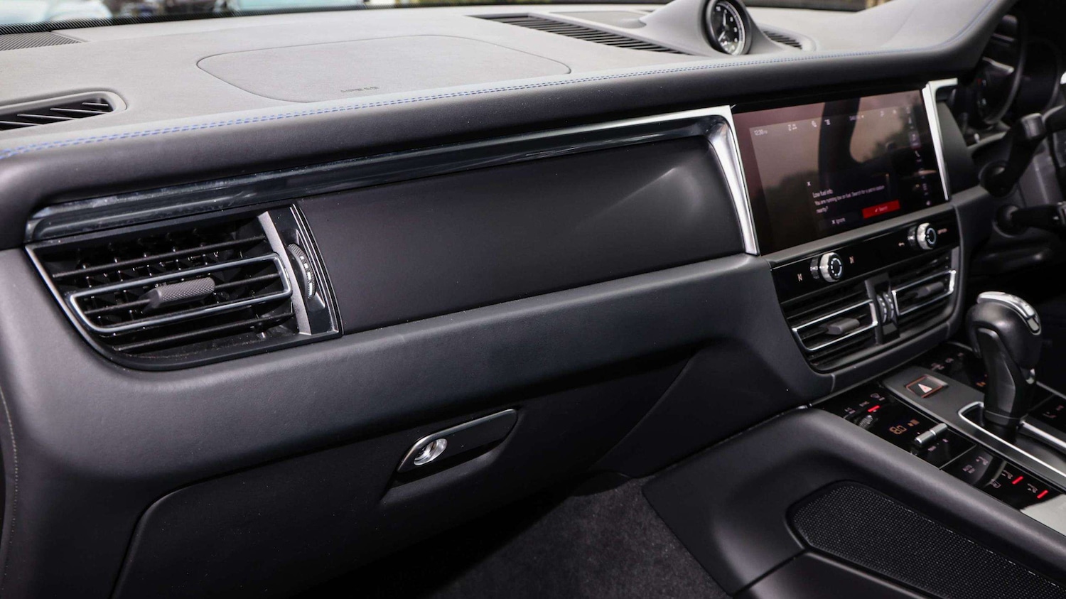 Used Porsche Macan 2024 for sale - 76732305: Photo 19