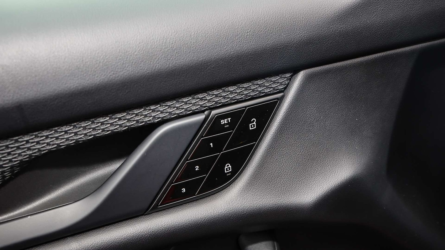 Used Porsche Taycan 2020 for sale - 77428963: Photo 20