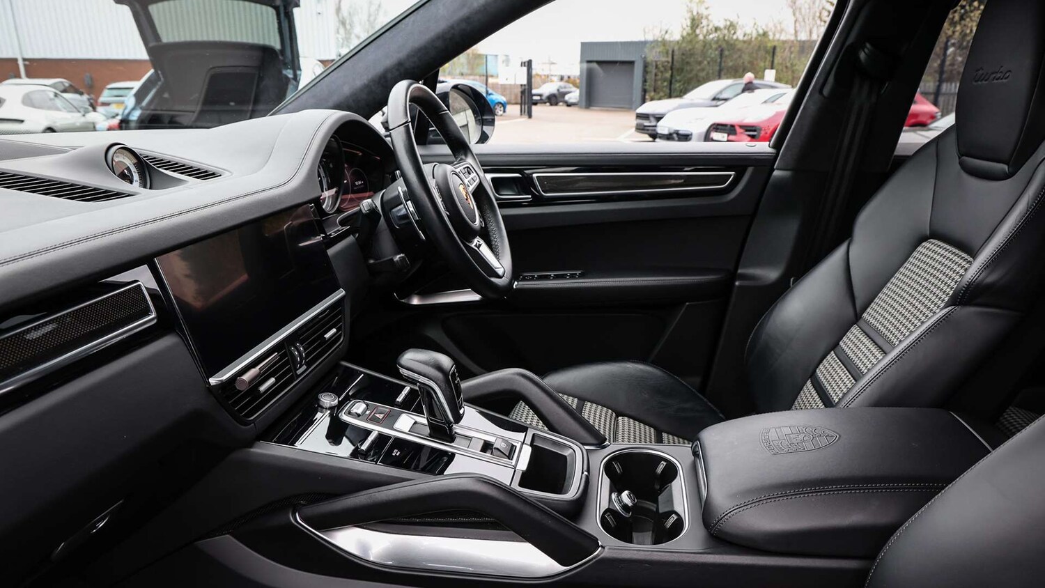 Used Porsche Cayenne 2021 for sale - 78076743: Photo 11