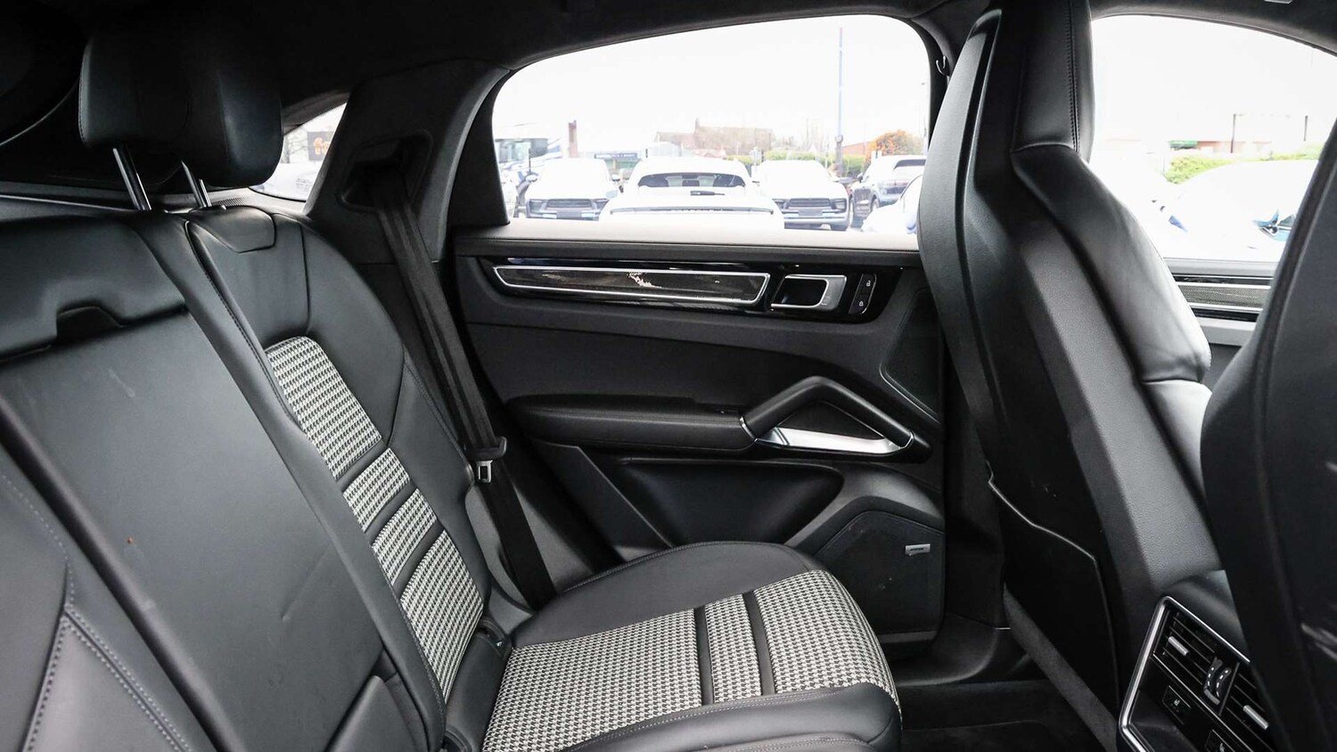 Used Porsche Cayenne 2021 for sale - 78076743: Photo 15