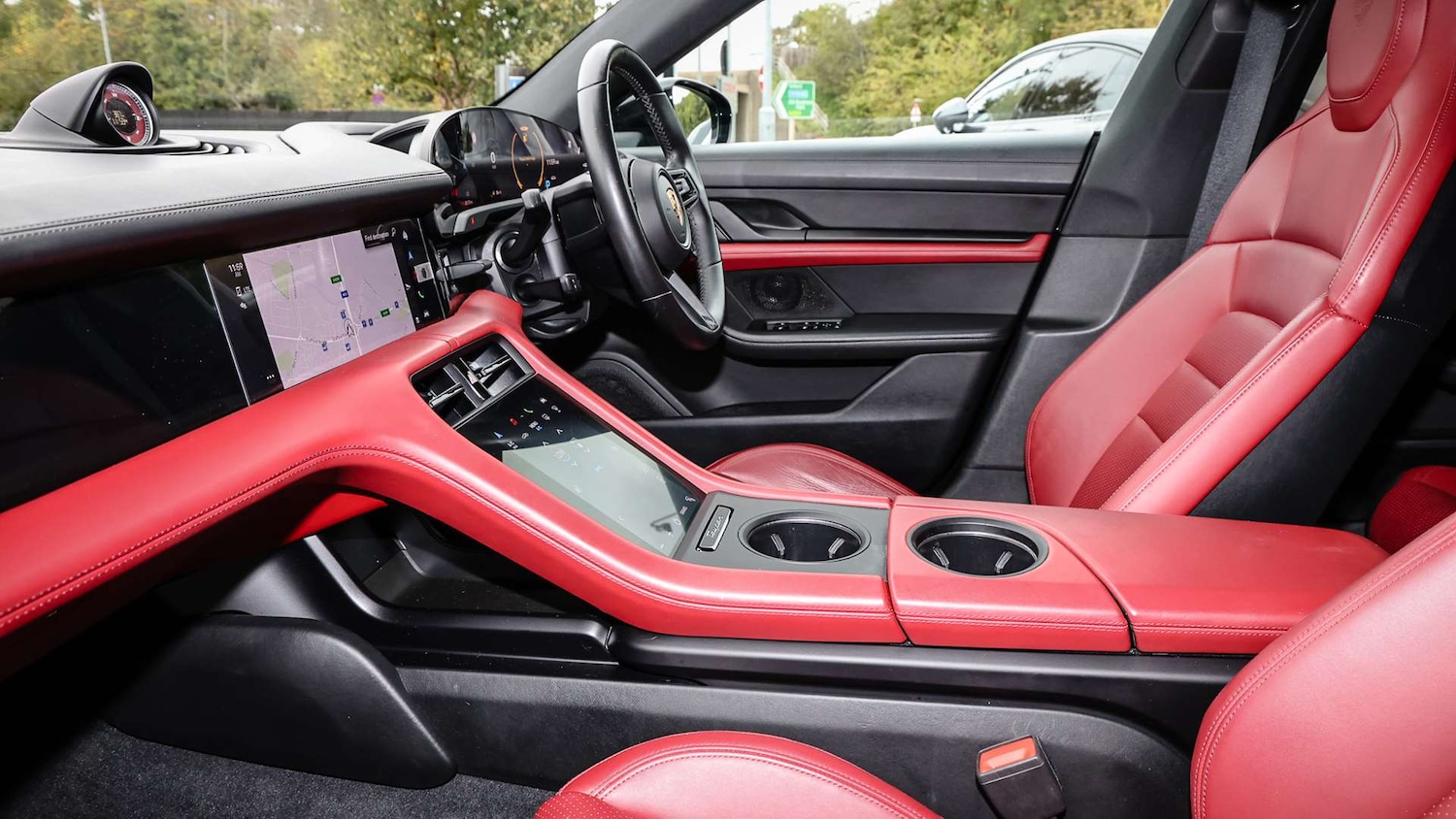 Used Porsche Taycan 2022 for sale - 76191867: Photo 11