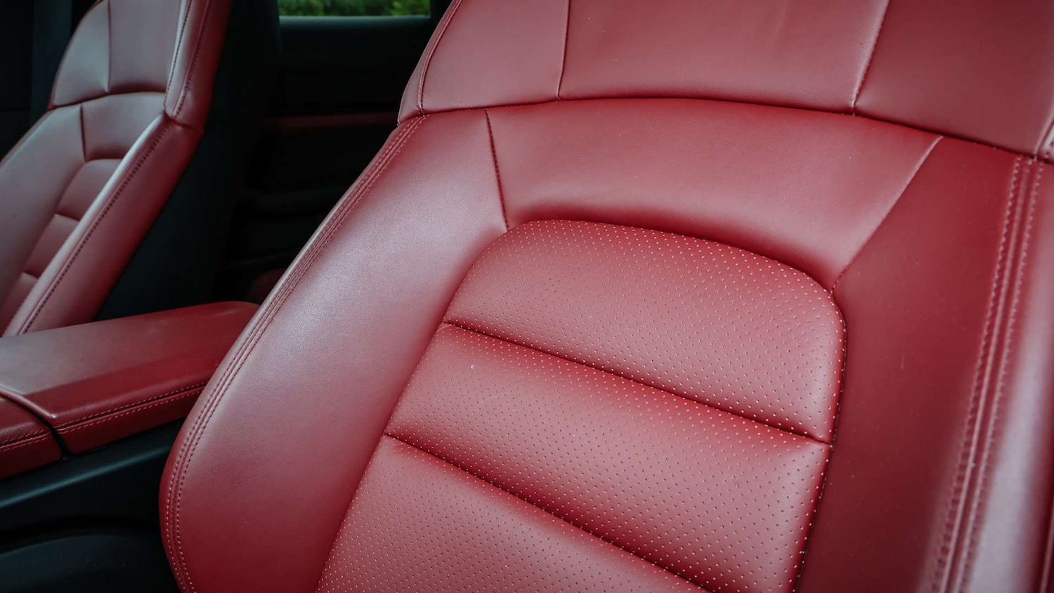 Used Porsche Taycan 2022 for sale - 76191867: Photo 15