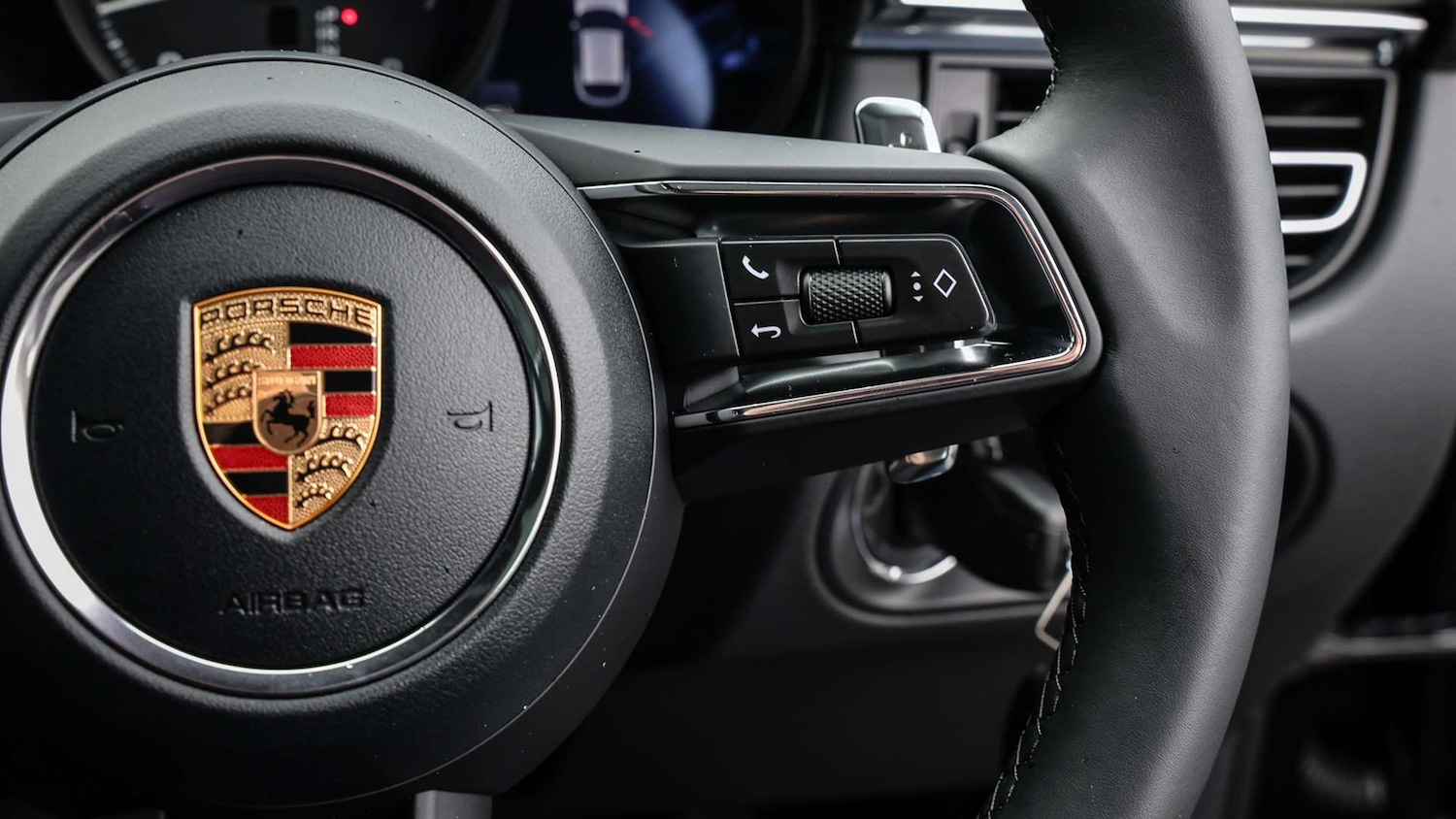 Used Porsche Macan 2025 for sale - 76842808: Photo 22