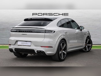 Used Porsche Cayenne 2024 for sale - 75496662: Photo