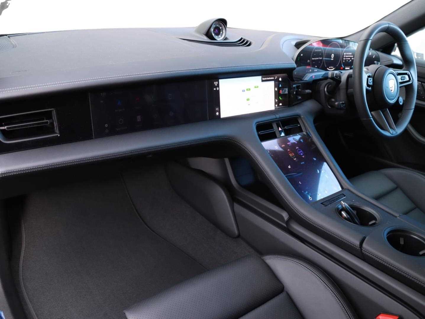 Used Porsche Taycan 2025 for sale - 77194690: Photo 10