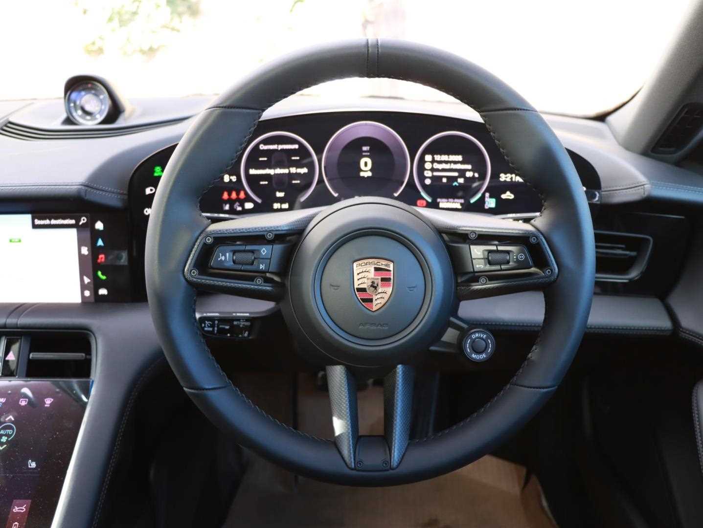 Used Porsche Taycan 2025 for sale - 77194690: Photo 14