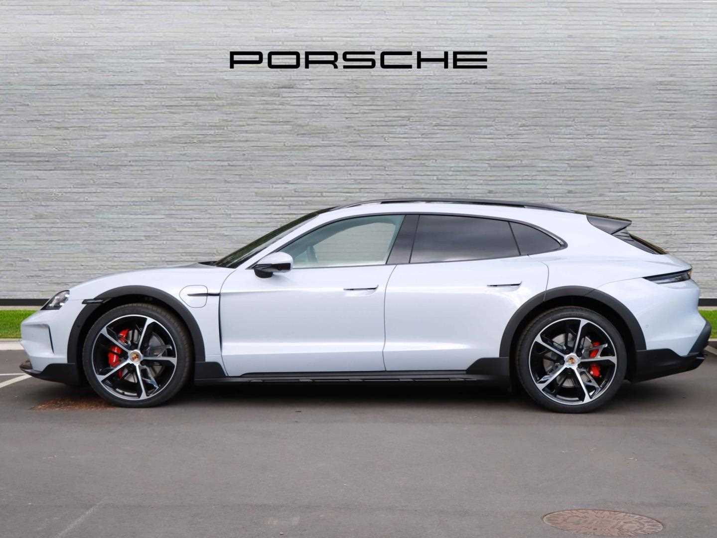 Used Porsche Taycan 2025 for sale - 77194690: Photo 2