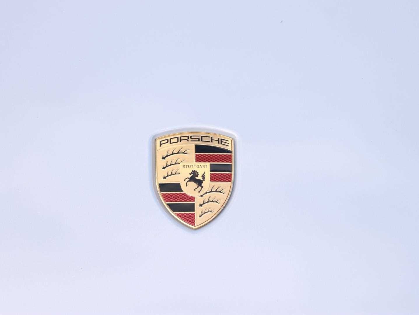 Used Porsche Taycan 2025 for sale - 77194690: Photo 34