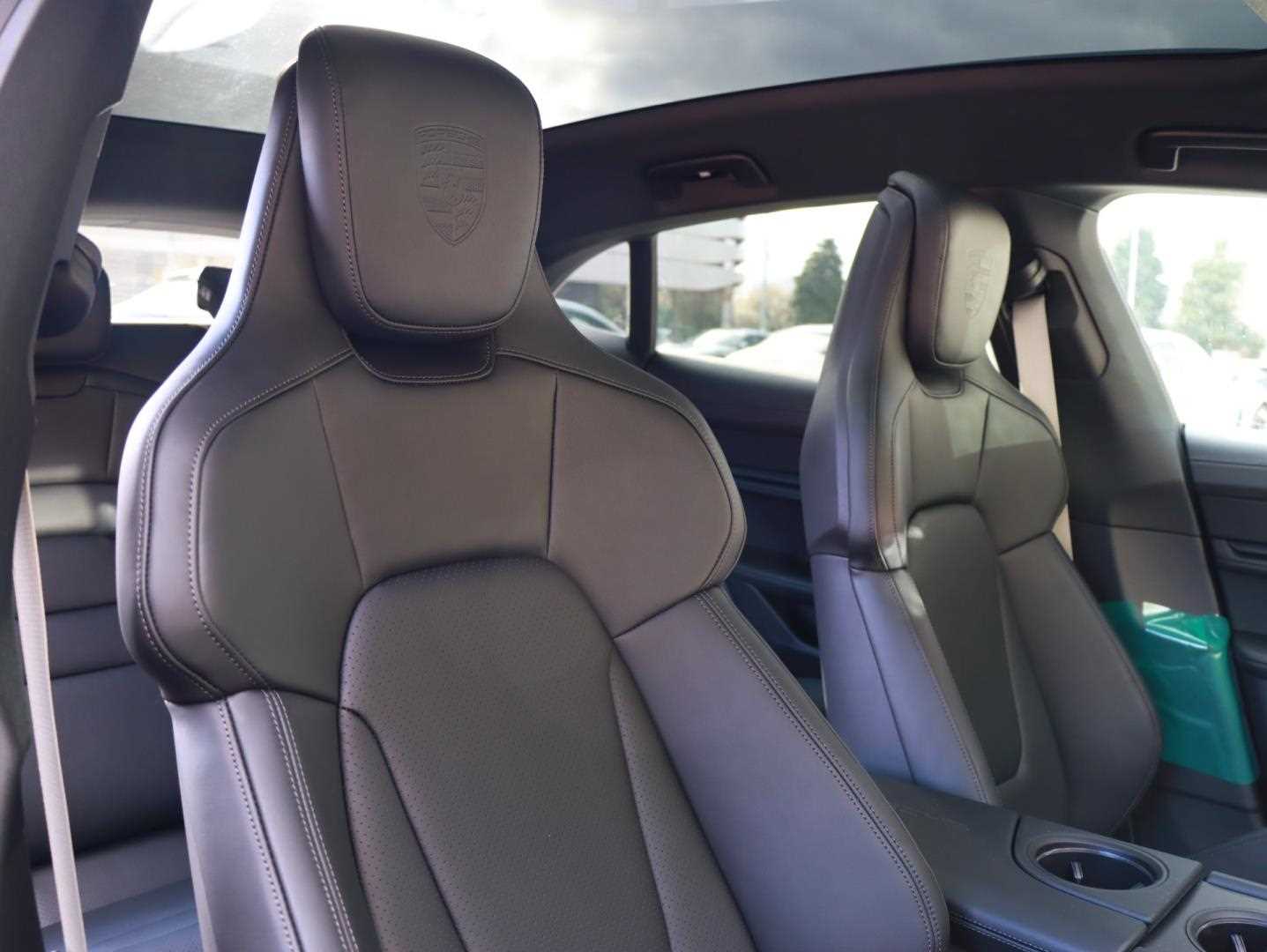 Used Porsche Taycan 2025 for sale - 77194690: Photo 8