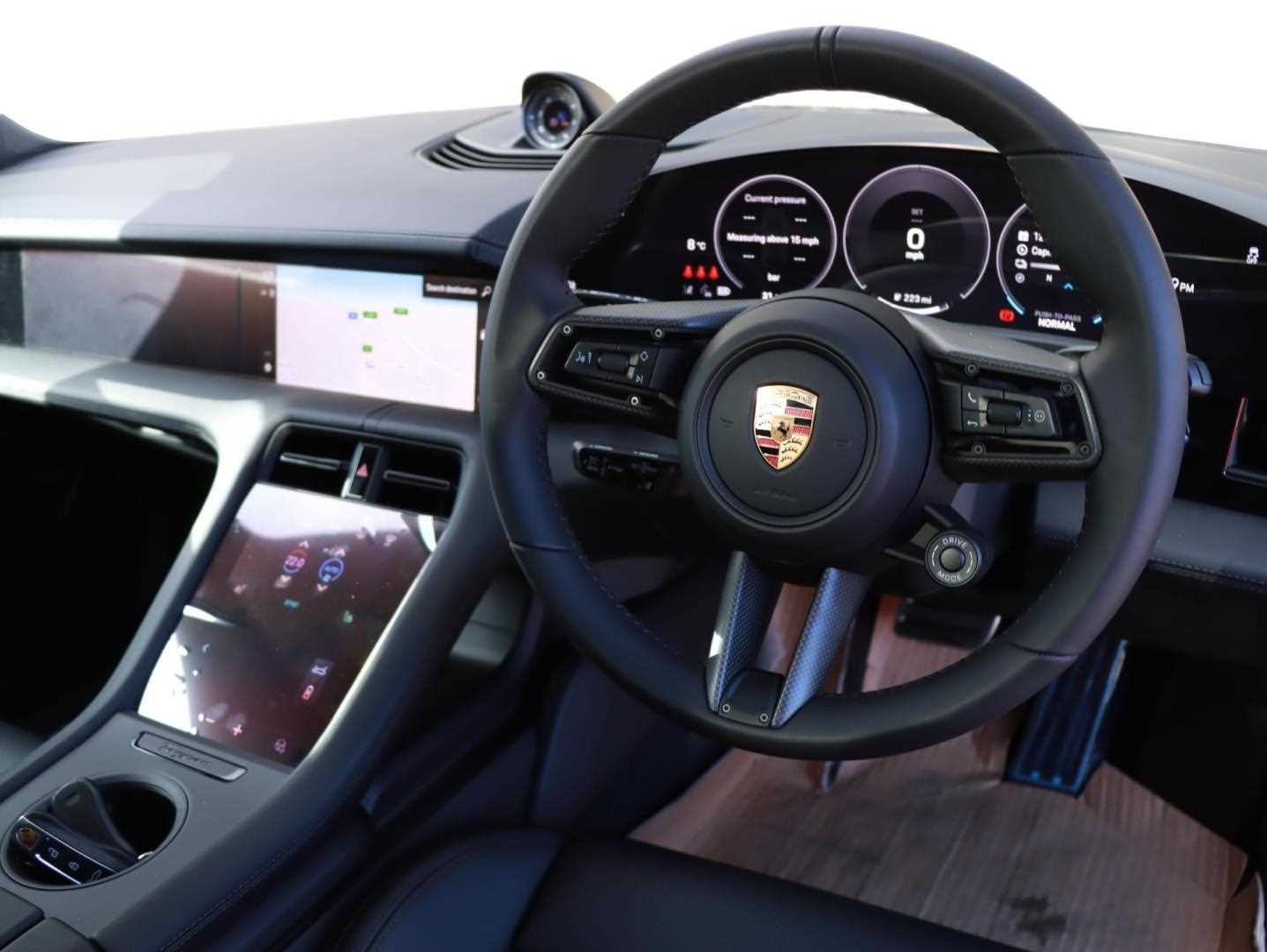 Used Porsche Taycan 2025 for sale - 77194690: Photo 9