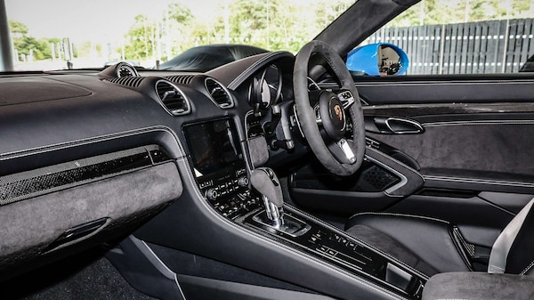 Used Porsche Cayman 2025 for sale - 76141538: Photo 11