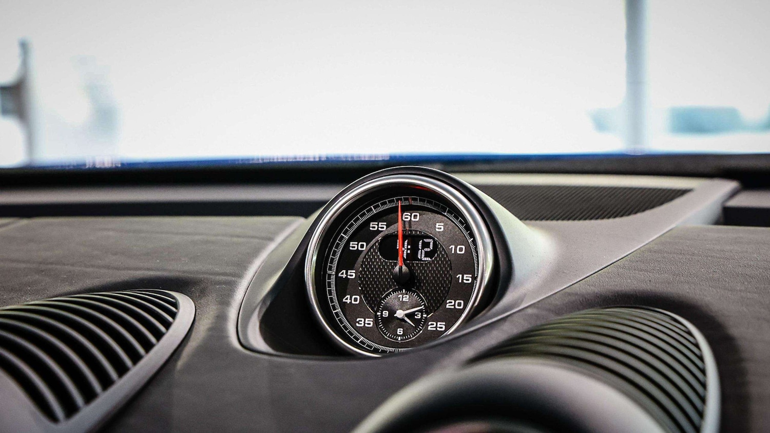 Used Porsche Other 2025 for sale - 76141538: Photo 16