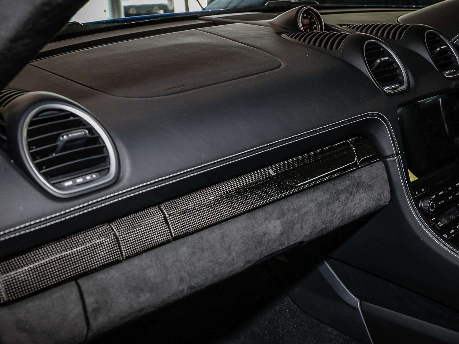 Used Porsche Other 2025 for sale - 76141538: Photo 23