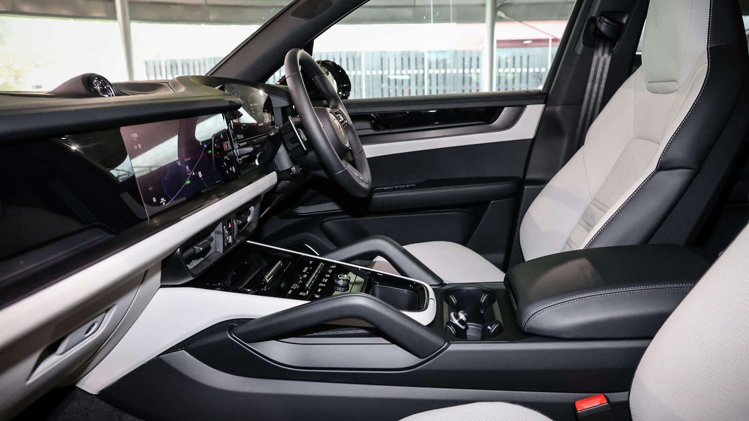 Used Porsche Cayenne 2025 for sale - 77233015: Photo 10