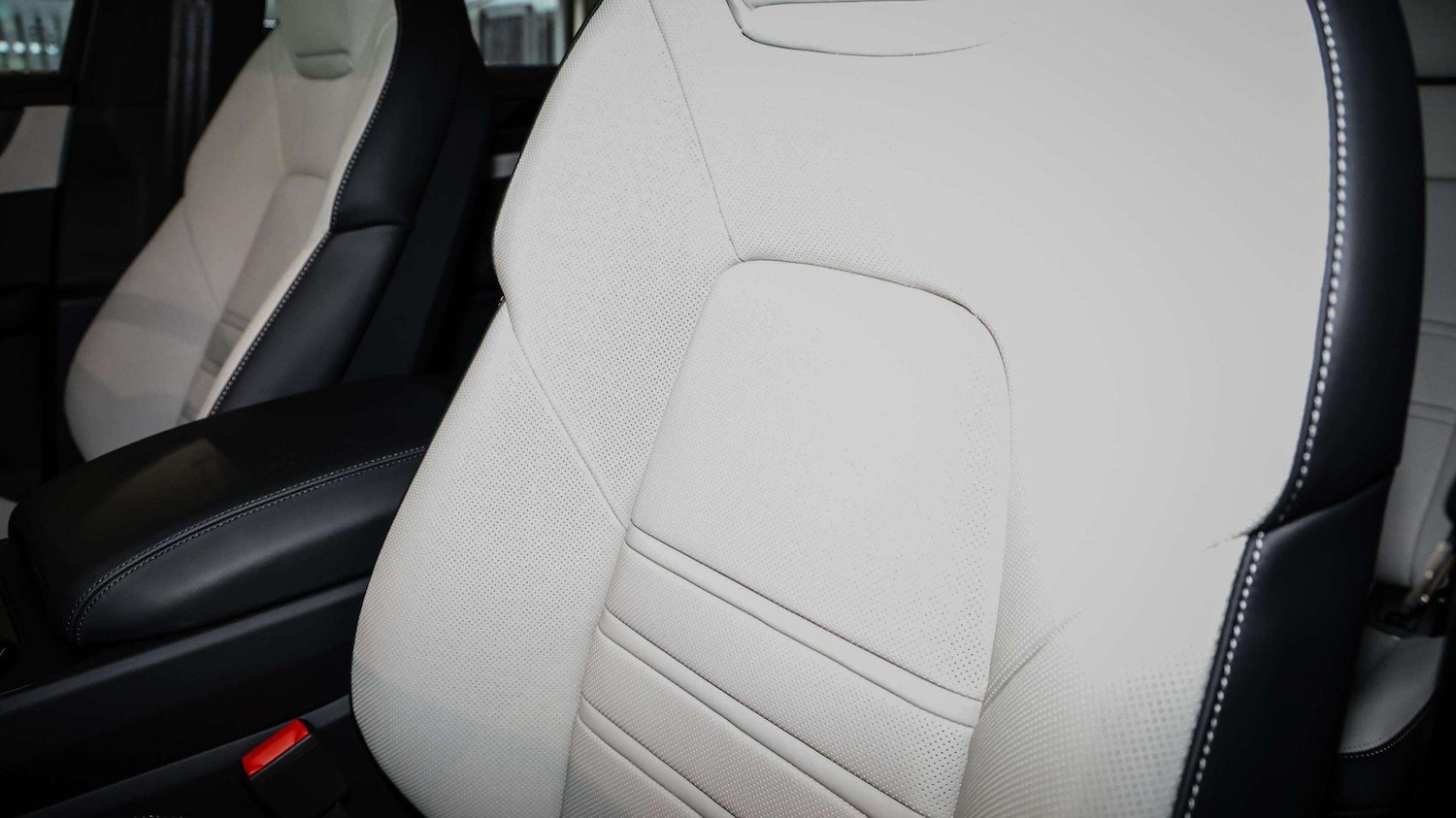 Used Porsche Cayenne 2025 for sale - 77233015: Photo 12