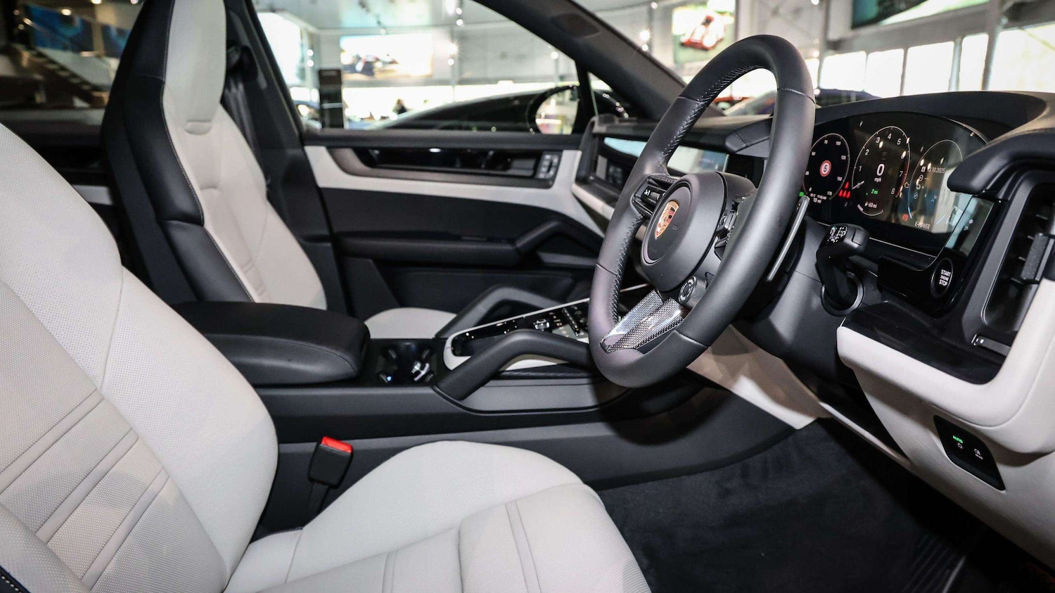 Used Porsche Cayenne 2025 for sale - 77233015: Photo 15