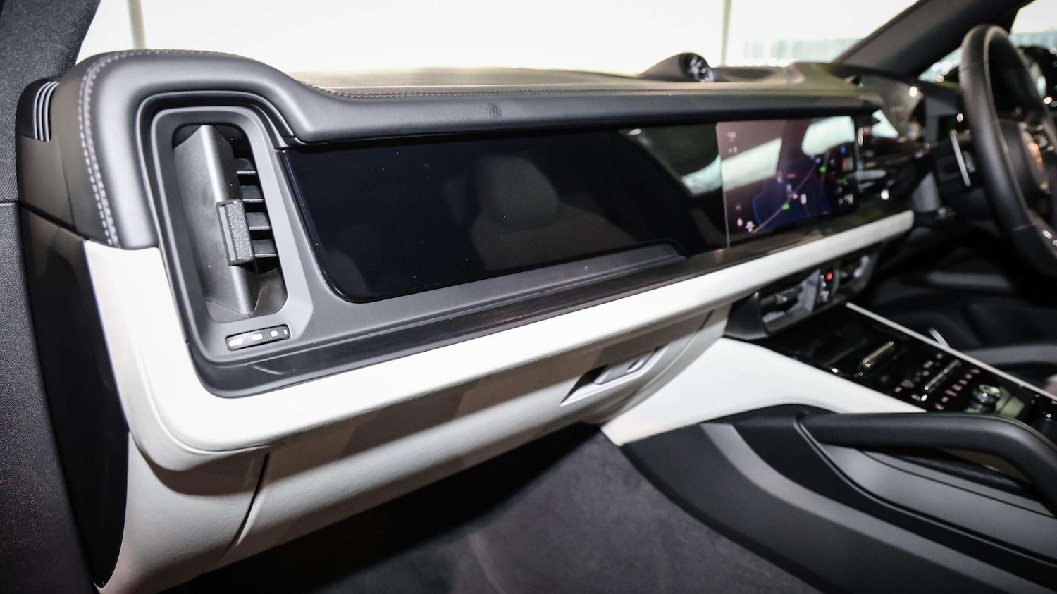 Used Porsche Cayenne 2025 for sale - 77233015: Photo 25