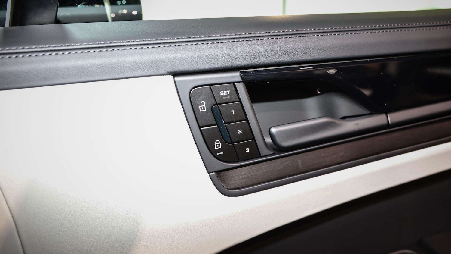 Used Porsche Cayenne 2025 for sale - 77233015: Photo 27