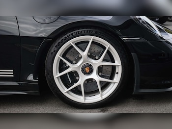 Used Porsche 911 2025 for sale - 76298323: Photo 4