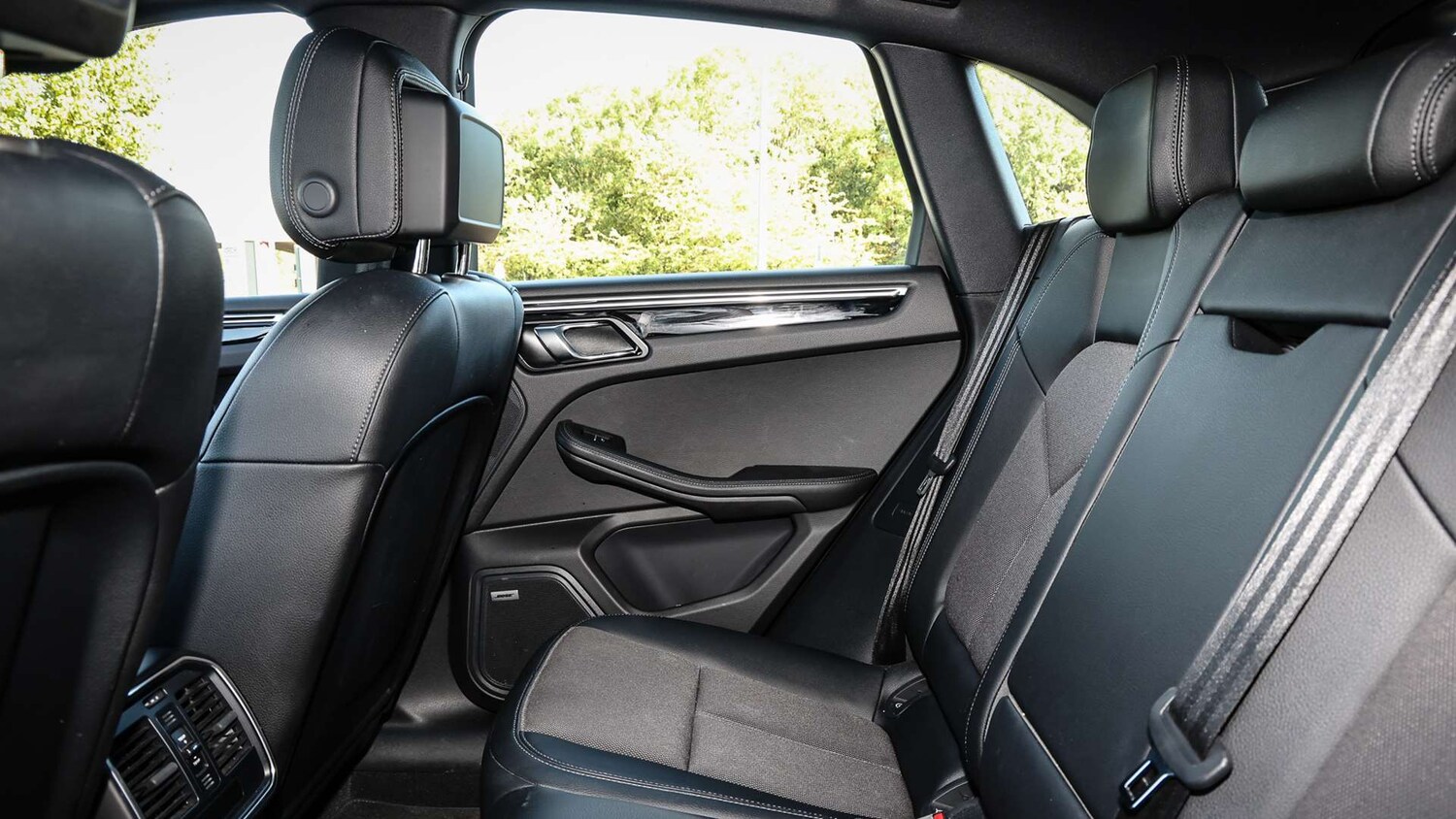 Used Porsche Macan 2023 for sale - 75846177: Photo 15