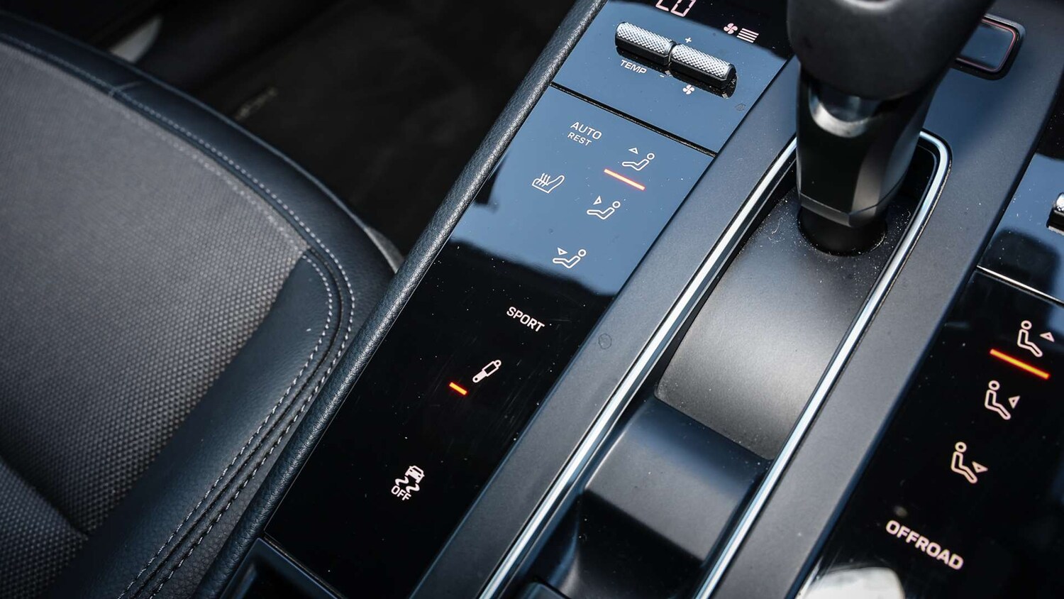 Used Porsche Macan 2023 for sale - 75846177: Photo 24