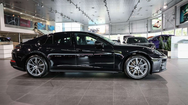 Used Porsche Panamera 2025 for sale - 76319074: Photo 3