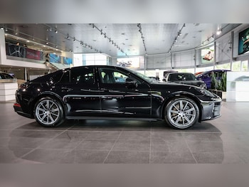 Used Porsche Panamera 2025 for sale - 76319074: Photo 3